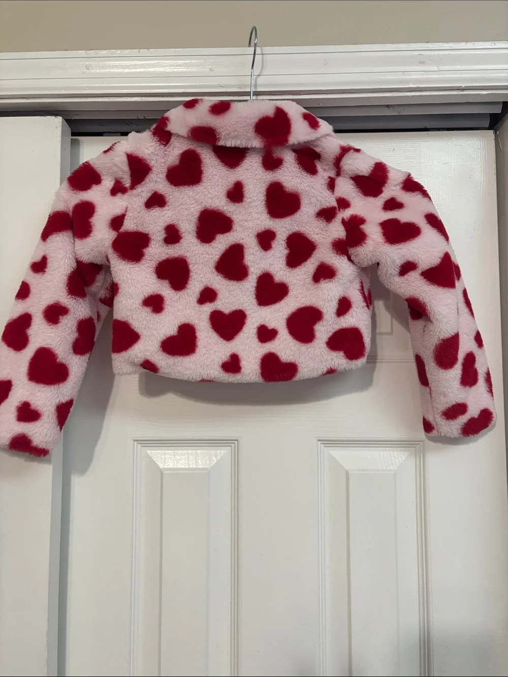 Girls Pink Faux-Fur Cropped Jacket with Red Heart Print